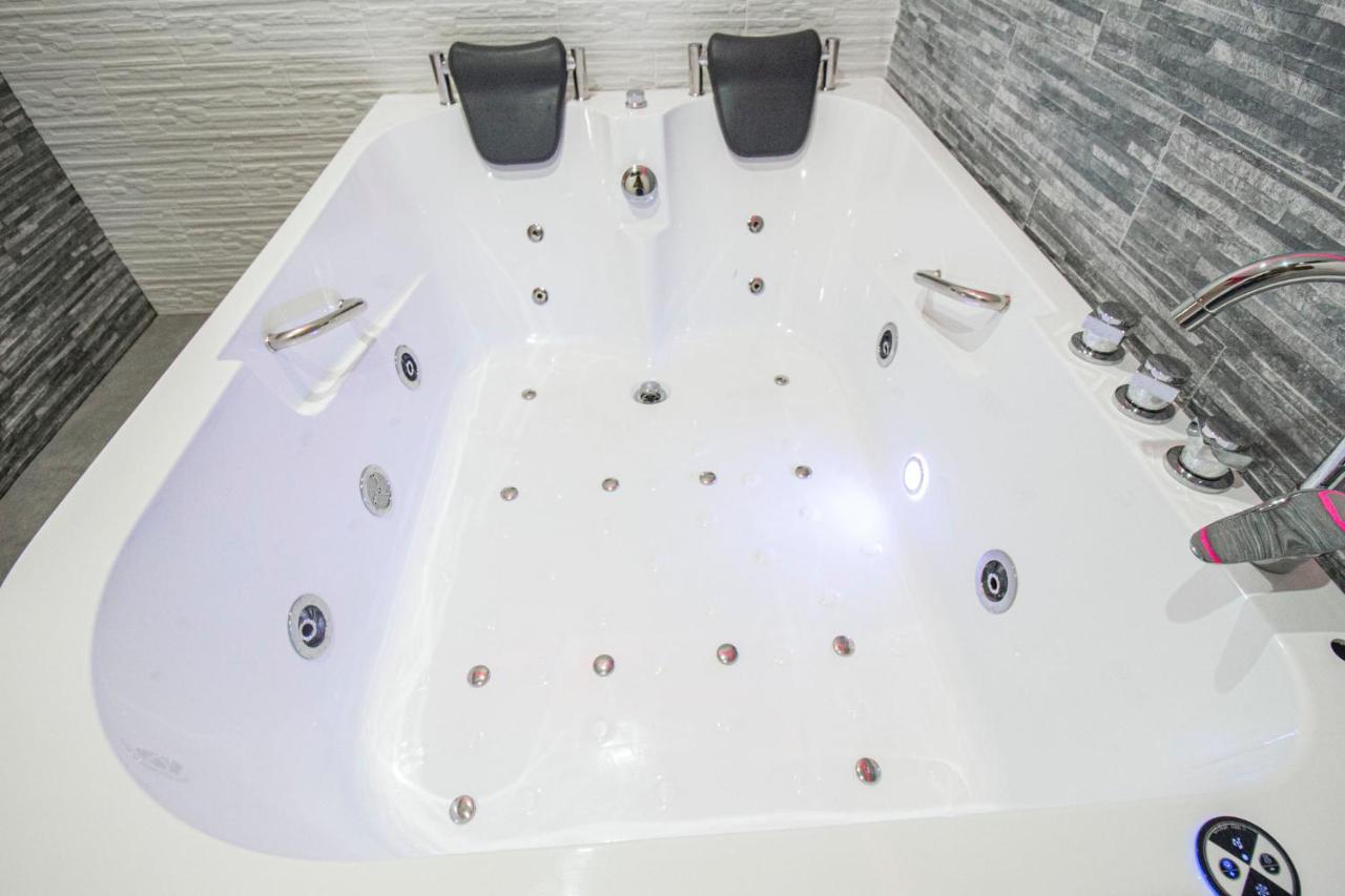 Royal Playa Suite And Apartament -Private Parking- Self Chek Out CTA Exterior foto